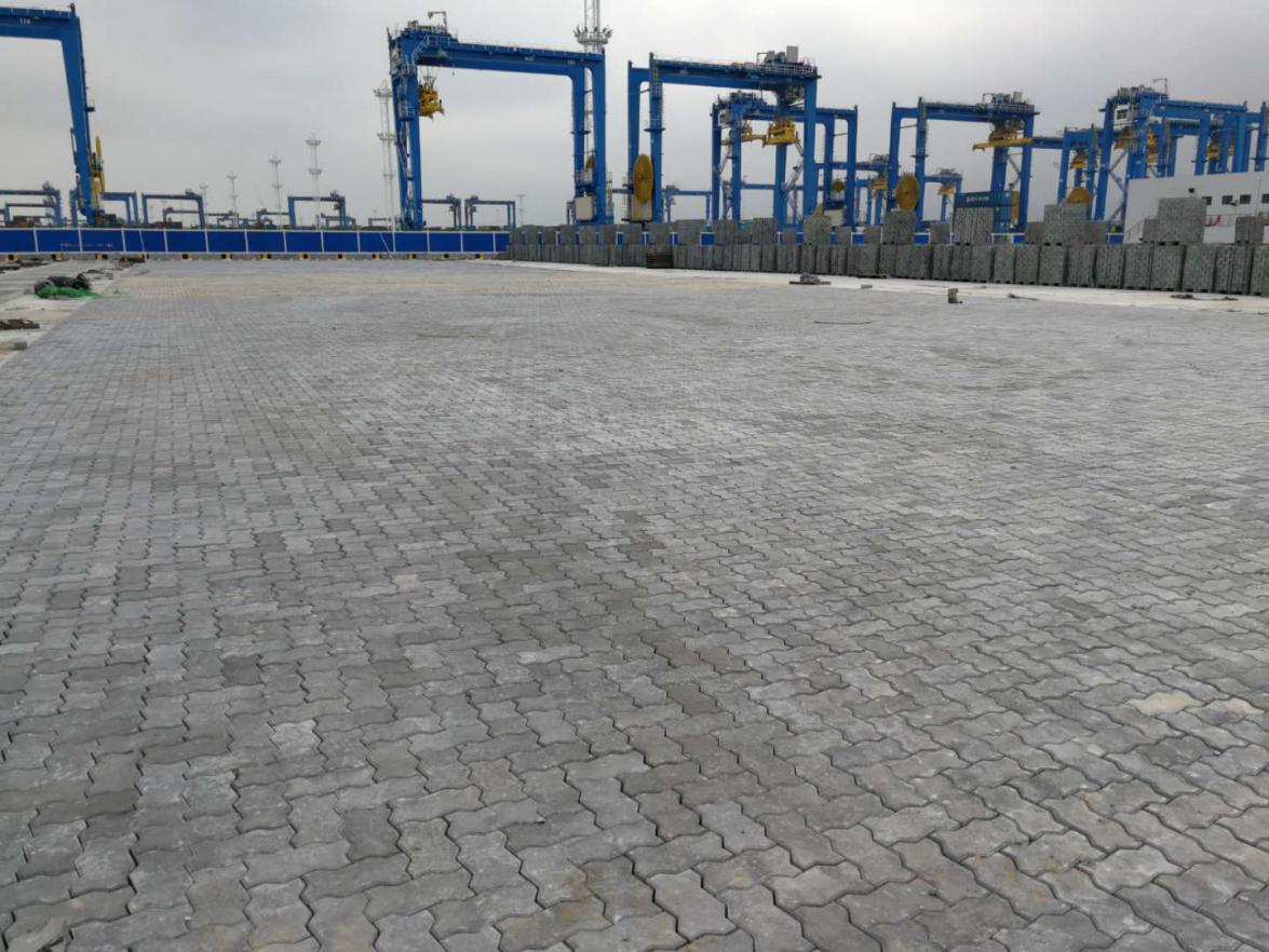 宁波海港C50联锁块堆场面砖制作工程
